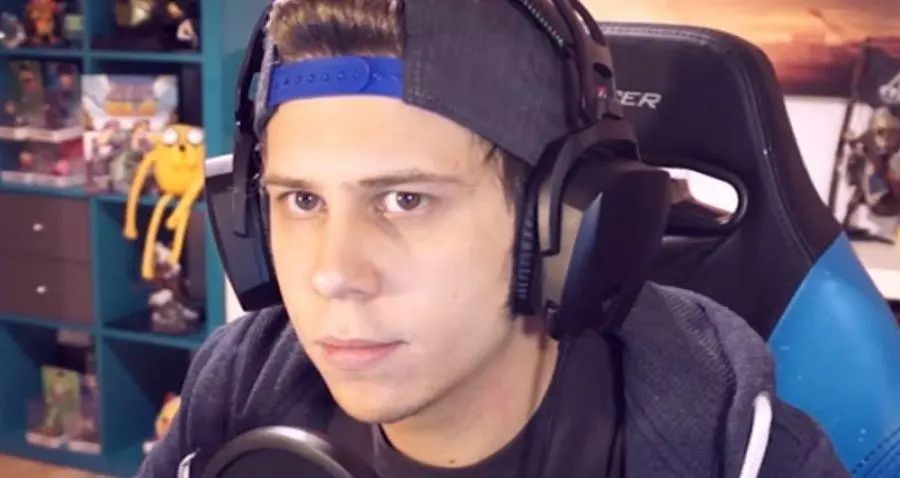 inteligencia artificial rubius - Cómo contactar con ElRubius