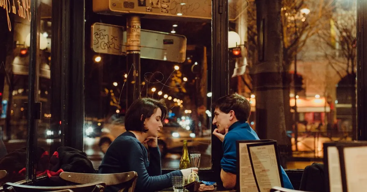 Atracción Química e Inteligencia Emocional: La Clave para Relaciones Exitosas - Cómo darse cuenta si hay química entre dos personas atraccion quimica inteligencia emocional - Cómo darse cuenta si hay química entre dos personas