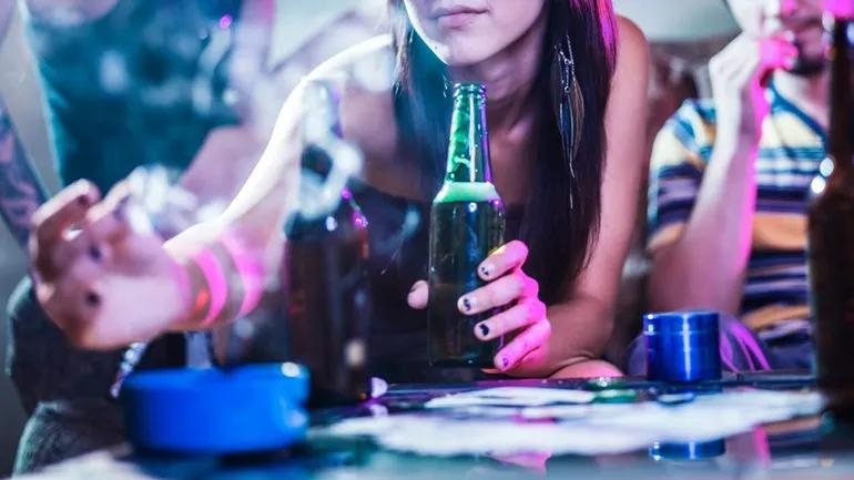alerta el alcohol disminuye la inteligencia en los adolescentes - Como el alcohol afecta a la población juvenil entre los 12 y 17 años actualmente