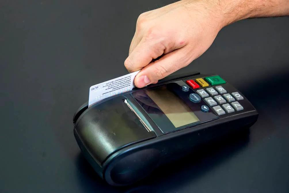 clonar tarjeta inteligente de cable - Cómo evitar que te clonen la tarjeta de crédito