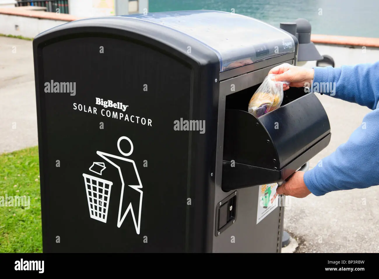 citta urbana compactador solar basurero inteligente - Cómo se compacta la basura