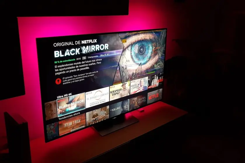 CREANDO UN PANEL PARA LA TV CON TIRA DE LED RGB Y WIFI 