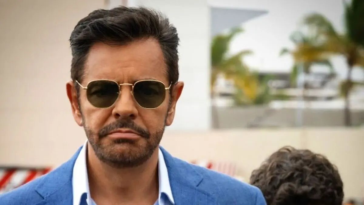 mansion inteligente de eugenio derbez - Cuál es la fortuna de Derbez