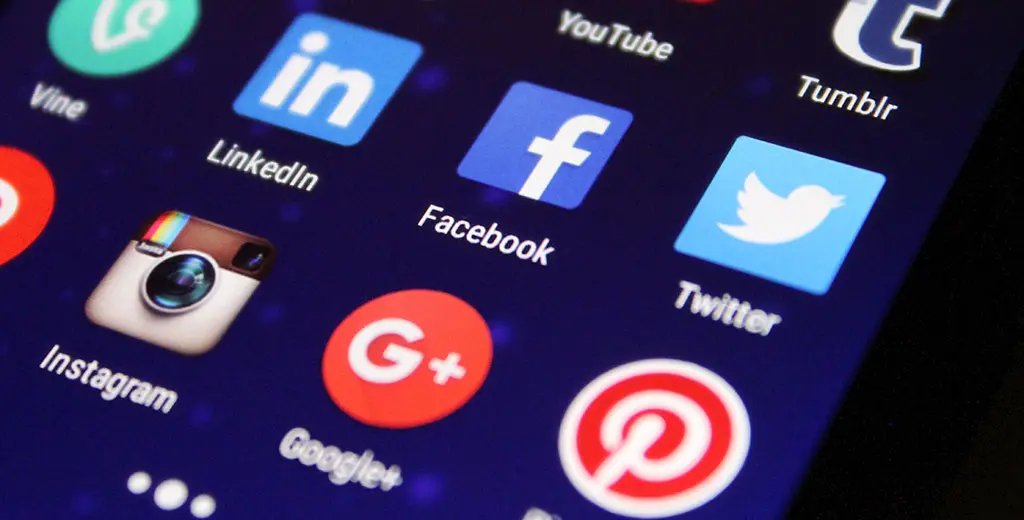 Uso inteligente de las redes sociales: Cómo proteger tu reputación en línea - Cuáles son las 10 ventajas de las redes sociales uso inteligente de las redes sociales - Cuáles son las 10 ventajas de las redes sociales