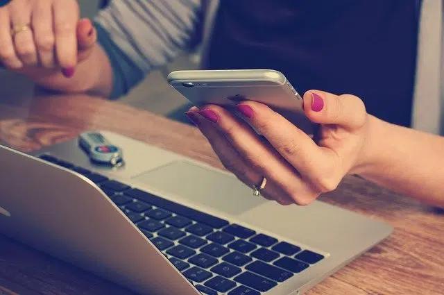 comunicaciones y tecnologia inteligente - Cuáles son las TIC ejemplos