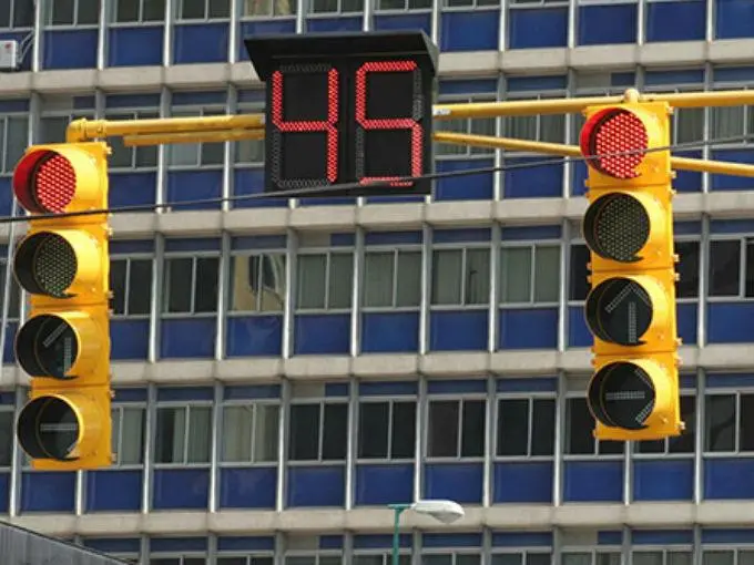 costo de un semaforo inteligente - Cuánto tiempo se tarda en poner un semáforo