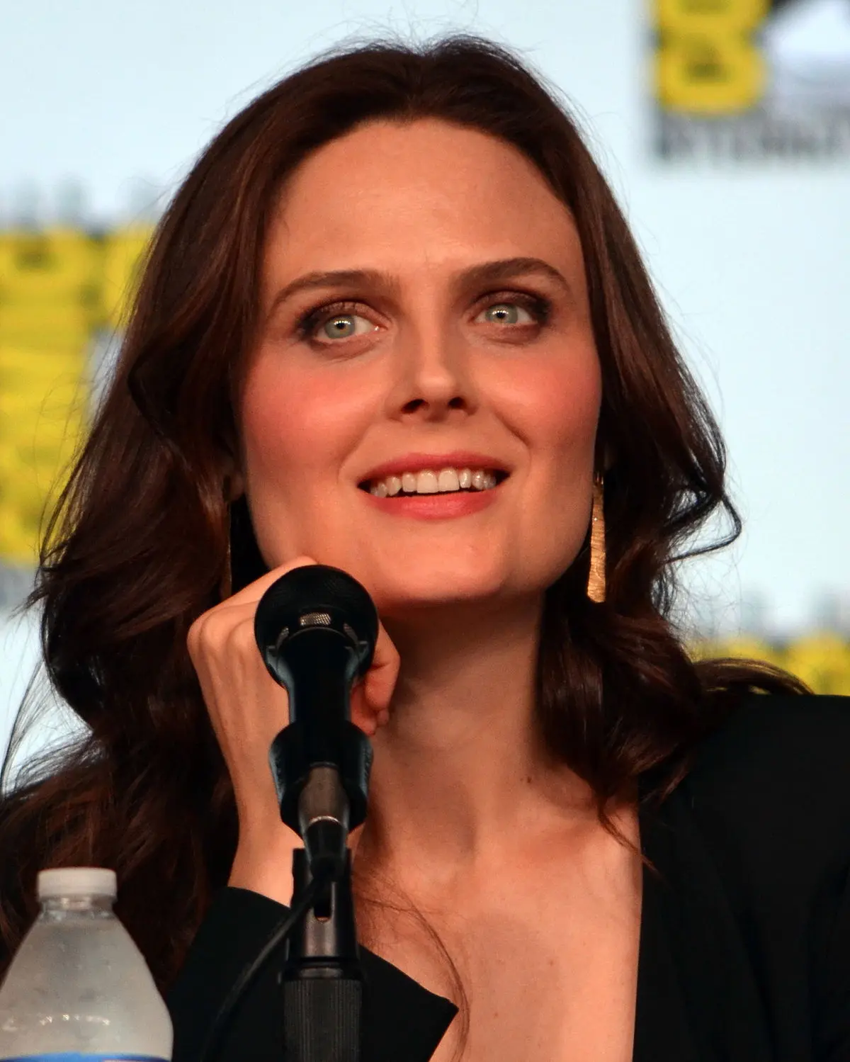 Brennan es más inteligente que Clark: Una comparación de dos personajes icónicos - Cuántos años tiene Temperance Brennan brennan es mas inteligente que clark - Cuántos años tiene Temperance Brennan