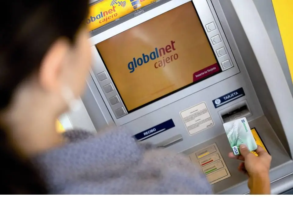cajeros inteligentes interbank - Cuántos cajeros automaticos tiene Interbank