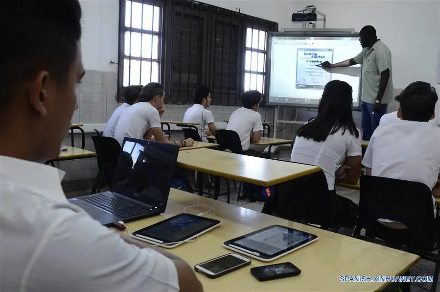 Aulas inteligentes en Cuba: Una revolución educativa - Cuba ofrece educación gratuita aulas inteligentes en cuba - Cuba ofrece educación gratuita