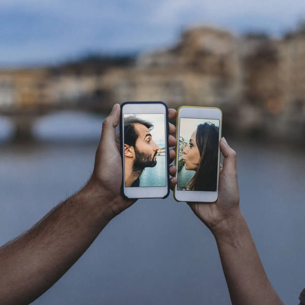 ¿Al hombre no le importa si su novia es inteligente? - Por qué el hombre persigue a la mujer al hombre no le importa si su novia es inteligente - Por qué el hombre persigue a la mujer