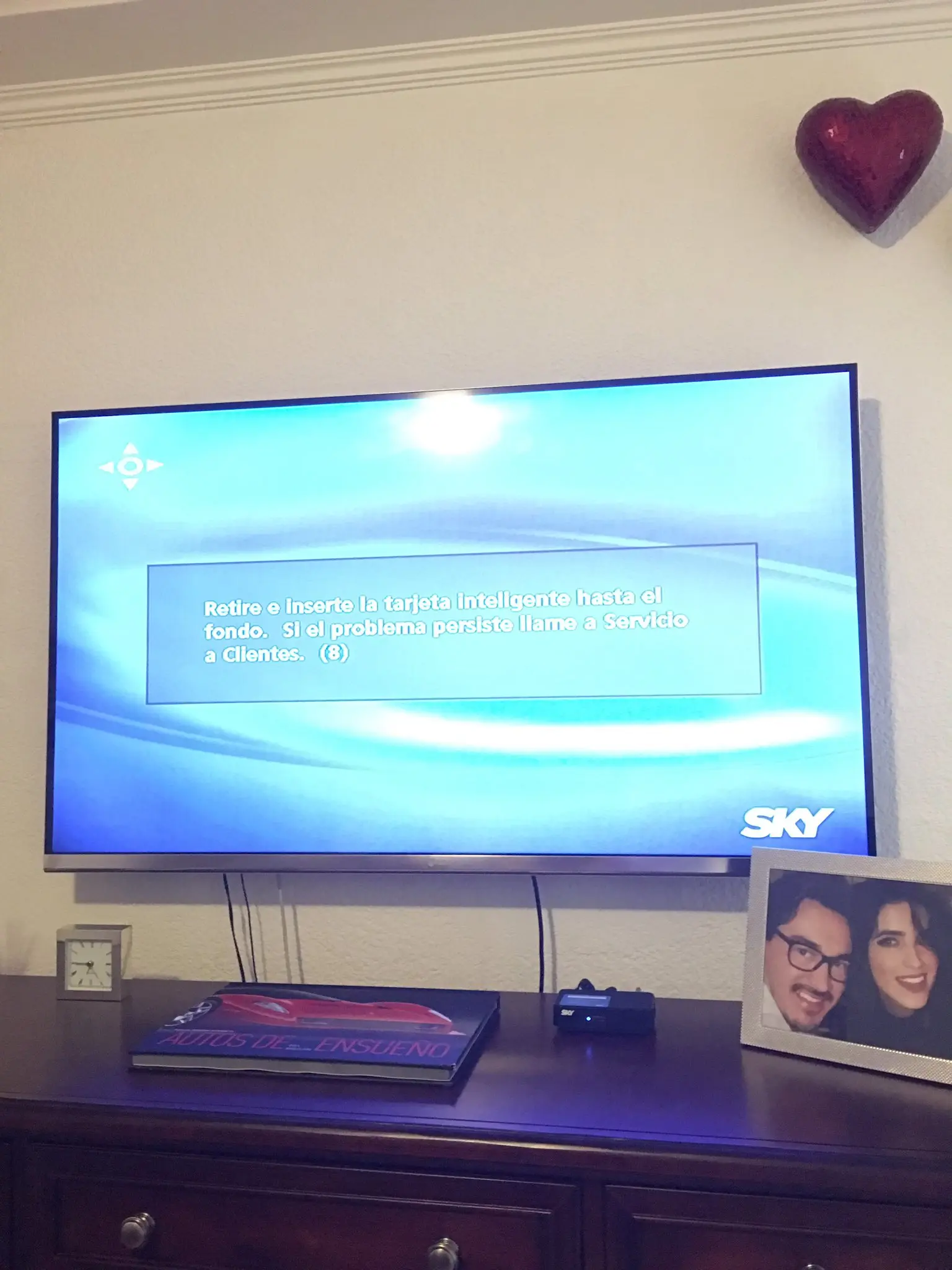 retire e inserte la tarjeta inteligente hasta el fondo sky - Por qué Sky dice insertar tarjeta de visualización