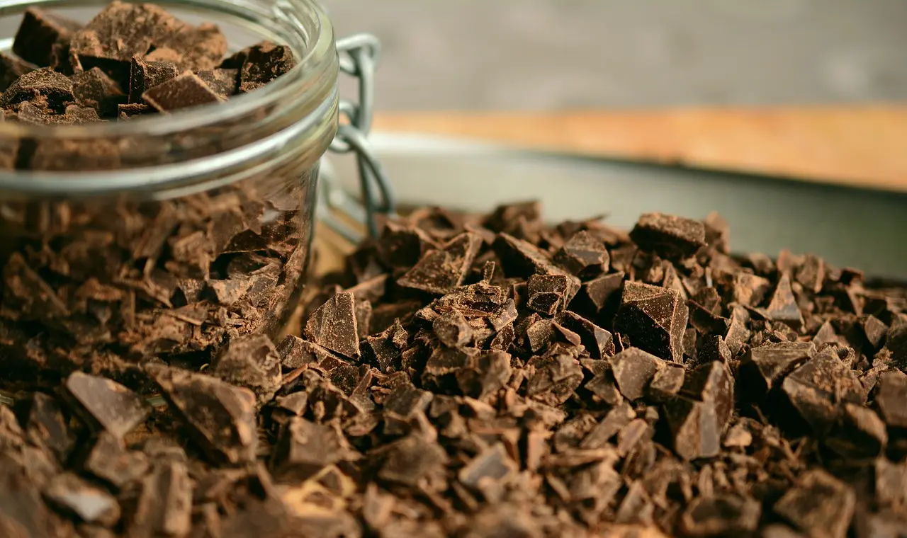 chocolate amargo pone inteligente - Qué efecto hace el chocolate amargo