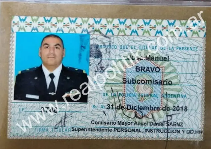 auxiliar inteligencia halcones pluma policia federal - Qué hace un agente de la policía Federal Argentina