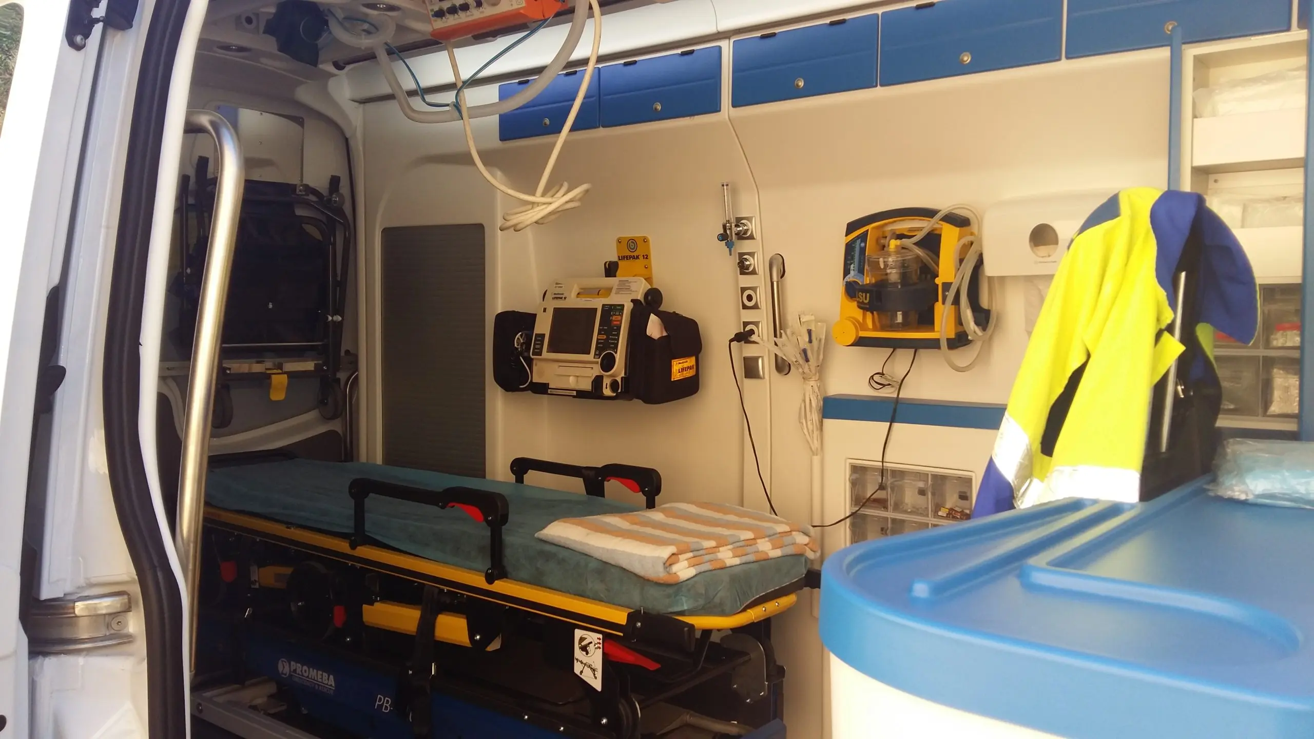 Tecnología para ambulancias inteligentes: Mejorando la atención médica de emergencia - Qué lleva una ambulancia avanzada tecnologia para ambulancias inteligentes - Qué lleva una ambulancia avanzada