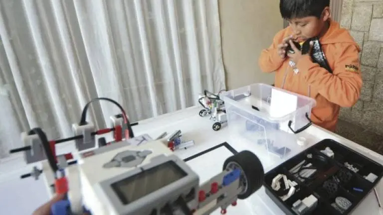 robotica y inteligencia artificial en bolivia - Qué país es mejor en robótica