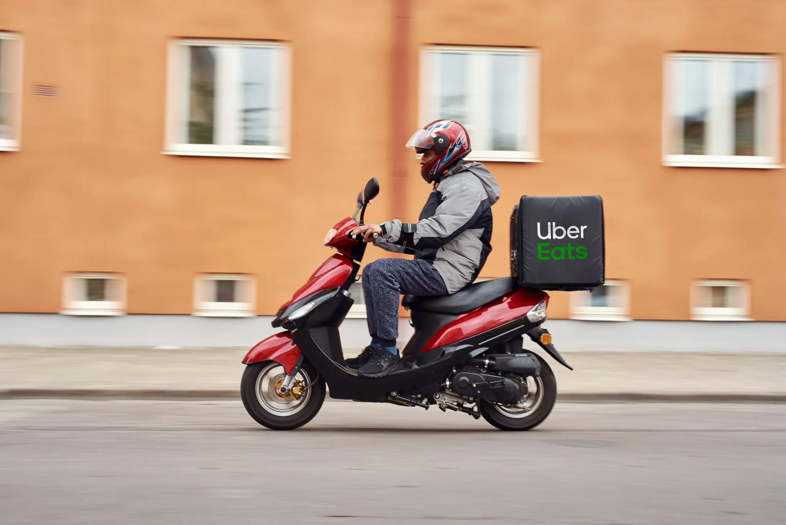 auto inteligente de uber choca - Qué pasa si tengo un accidente haciendo Uber Eats