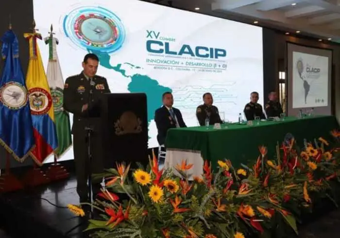 comunidad latinoamericana y del caribe de inteligencia policial - Qué quiere decir Dipol