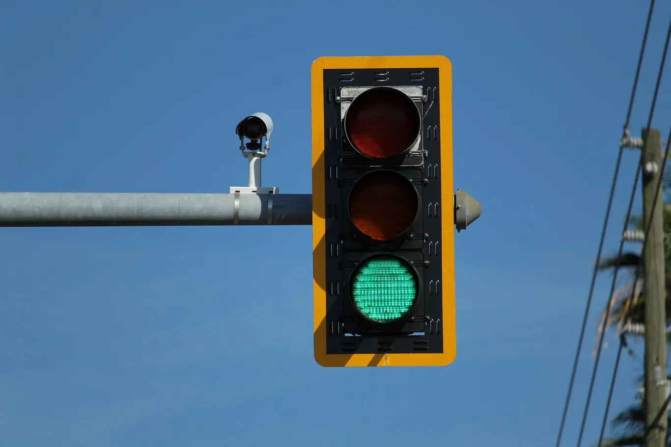 centrales de transito inteligentes por semaforos sincronizados - Qué son los semáforos sincronizados