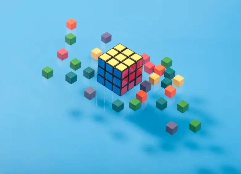 cubo rubik desarrolla inteligencia - Qué tipo de inteligencia es el cubo de Rubik