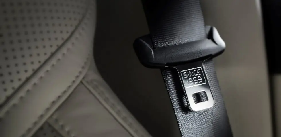 quien invento cinturón de seguridad inteligente - Quién inventó el cinturón de seguridad de 3 puntos